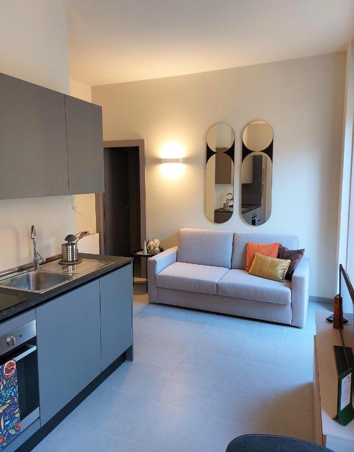 The 6 Apartments Rimini Bagian luar foto