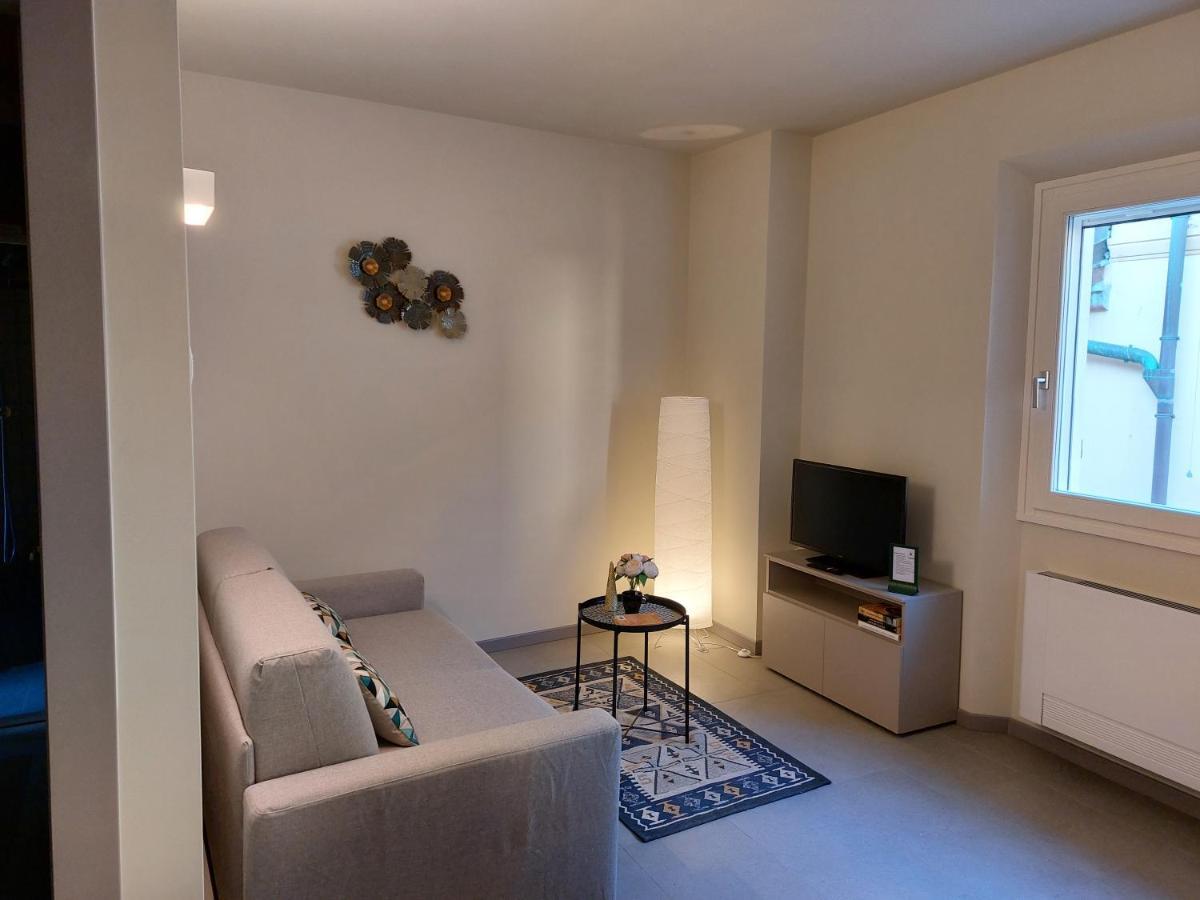The 6 Apartments Rimini Bagian luar foto