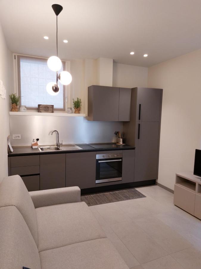 The 6 Apartments Rimini Bagian luar foto