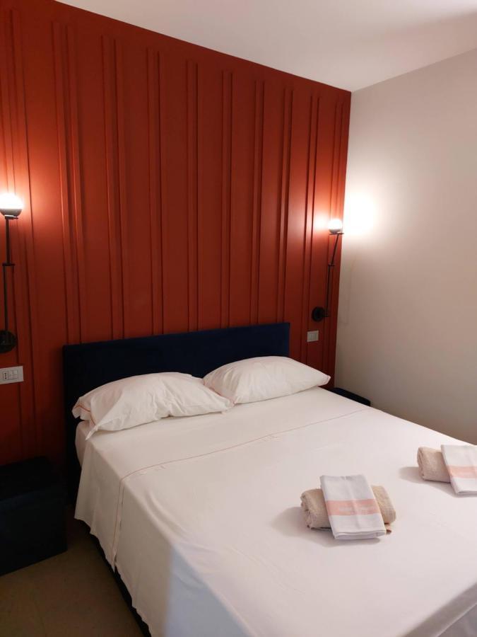 The 6 Apartments Rimini Bagian luar foto
