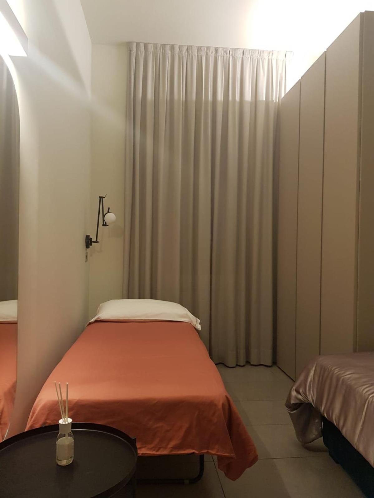 The 6 Apartments Rimini Bagian luar foto